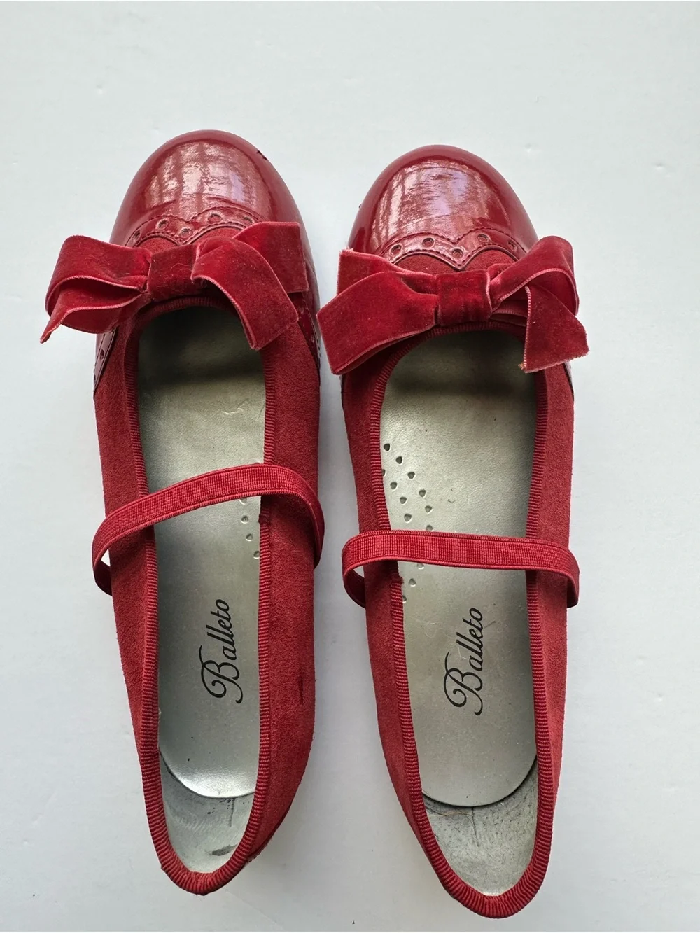 Girls Red Leather Mary Jane Dress Shoes with Velvet Bow
